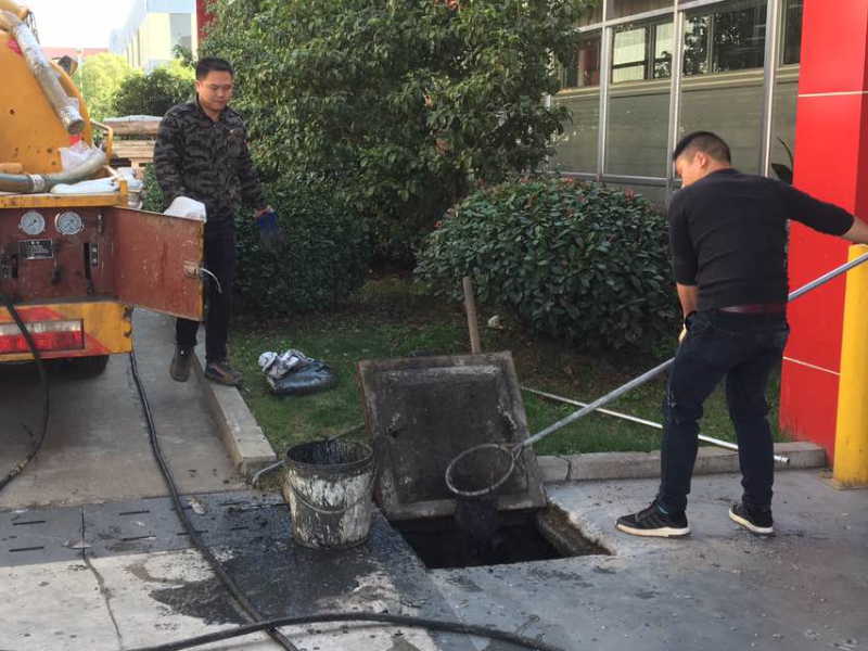 开发区工地抽粪,小区定期抽粪池,管道清洗